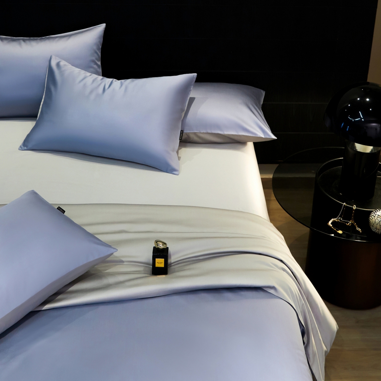 91家纺网 家纺一手货源 找家纺 秀色家纺 2026新款100Pro+高级感轻奢天丝四件套长绒棉新疆纯色双拼凉感夏季裸睡4件 Air天丝棉-星雾蓝+幻影灰