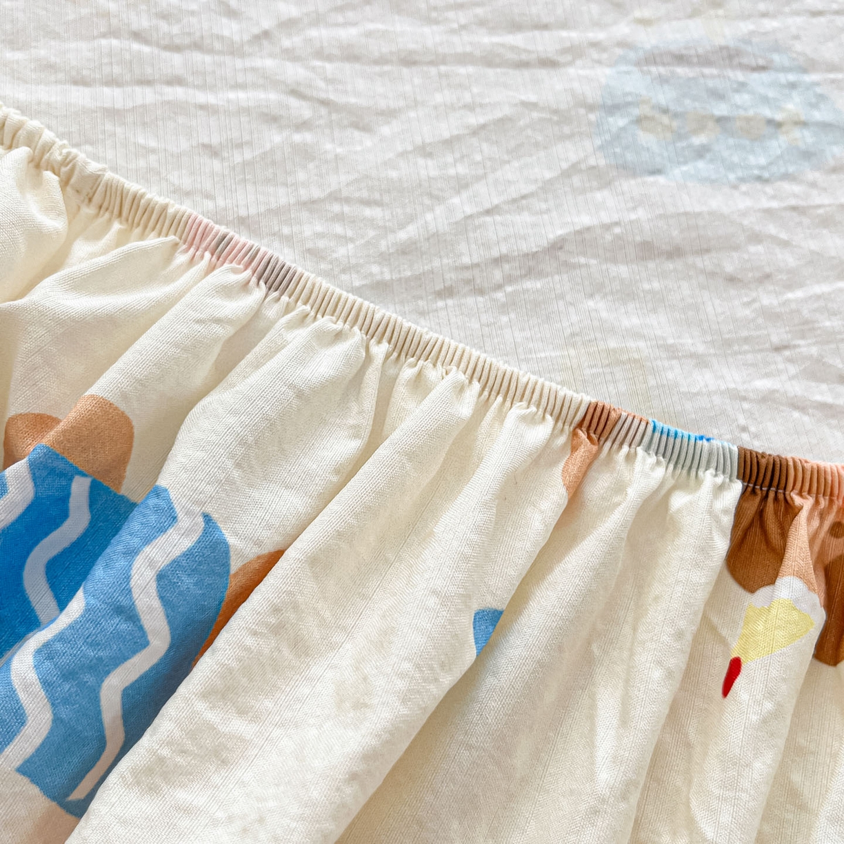 91家纺网 家纺一手货源 找家纺 川悦生活 2026春夏新款双层纱皱皱纱单床笠床笠单件 床笠腊肠庄园