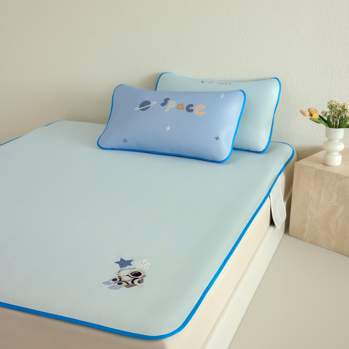 91家纺网 家纺一手货源 找家纺 禧禾 2026春夏新款A类600D数码冰丝席凉席席子-冰菓系列 星际宇航-床席款