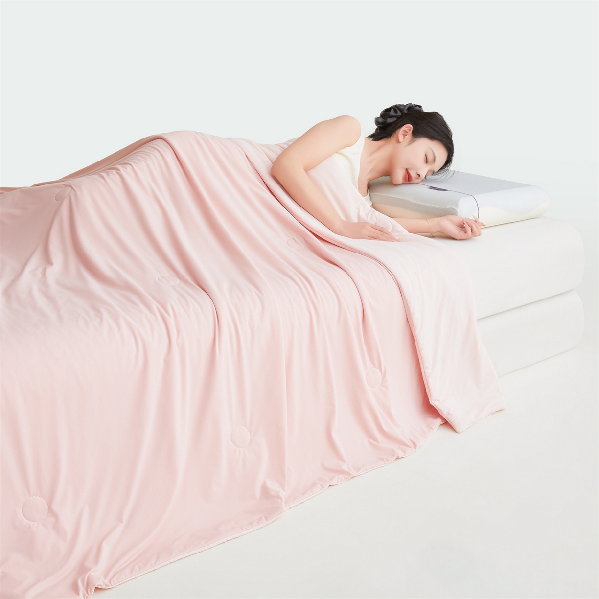 91家纺网 家纺一手货源 找家纺 仁凯家纺 2026新款双面凉感丝夏被凉感被子夏凉被空调被 冰柔粉