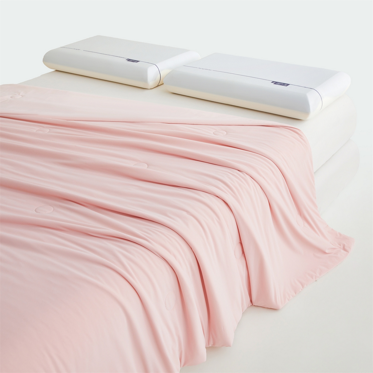 91家纺网 家纺一手货源 找家纺 仁凯家纺 2026新款双面凉感丝夏被凉感被子夏凉被空调被 冰柔粉