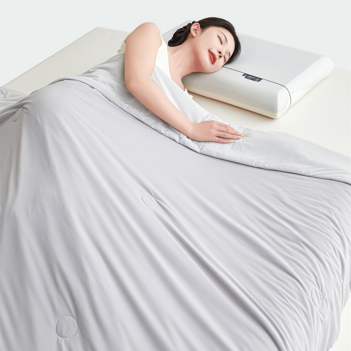 91家纺网 家纺一手货源 找家纺 仁凯家纺 2026新款双面凉感丝夏被凉感被子夏凉被空调被 雾松灰