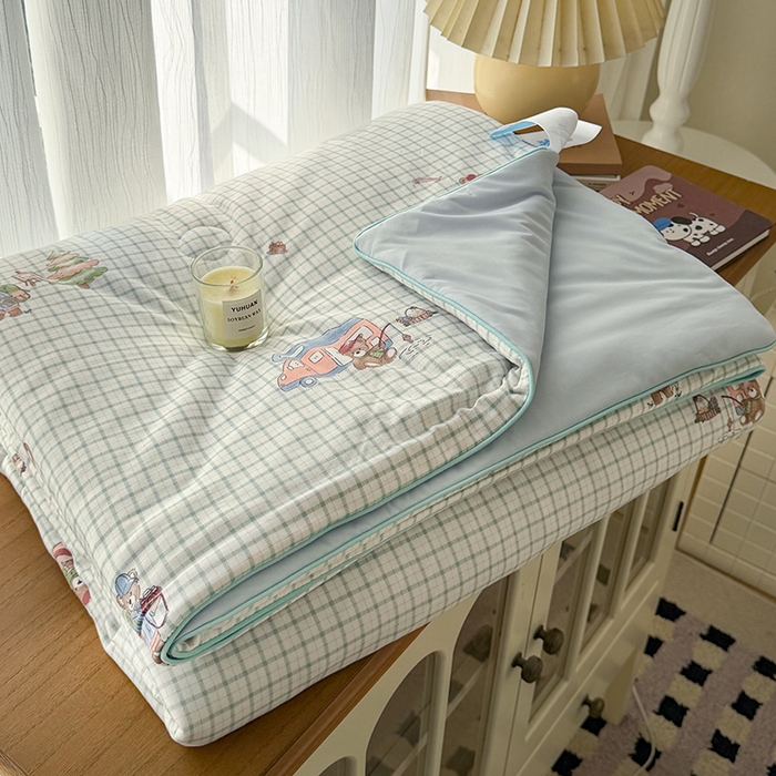 91家纺网 家纺一手货源 找家纺 HL原创 2026春夏新款针织棉小冰皮双感夏被夏凉被空调被 田字格小熊