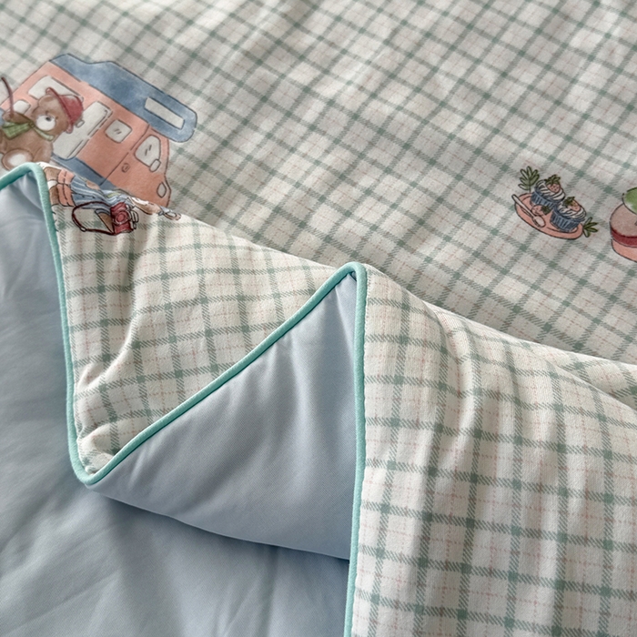 91家纺网 家纺一手货源 找家纺 HL原创 2026春夏新款针织棉小冰皮双感夏被夏凉被空调被 田字格小熊