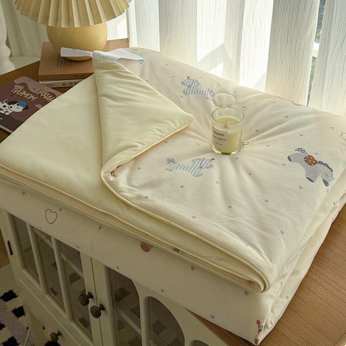 91家纺网 家纺一手货源 找家纺 HL原创 2026春夏新款针织棉小冰皮双感夏被夏凉被空调被 幸运小马