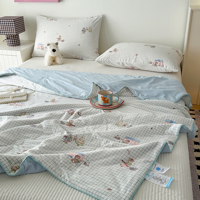 91家纺网 家纺一手货源 找家纺 HL原创 2026春夏新款针织棉小冰皮双感夏被夏凉被空调被 田字格小熊