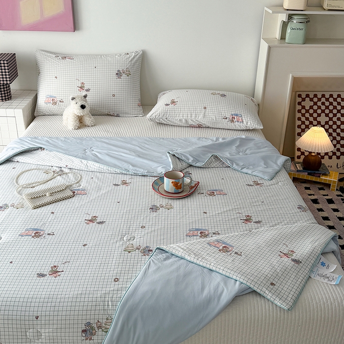 91家纺网 家纺一手货源 找家纺 HL原创 2026春夏新款针织棉小冰皮双感夏被夏凉被空调被 田字格小熊