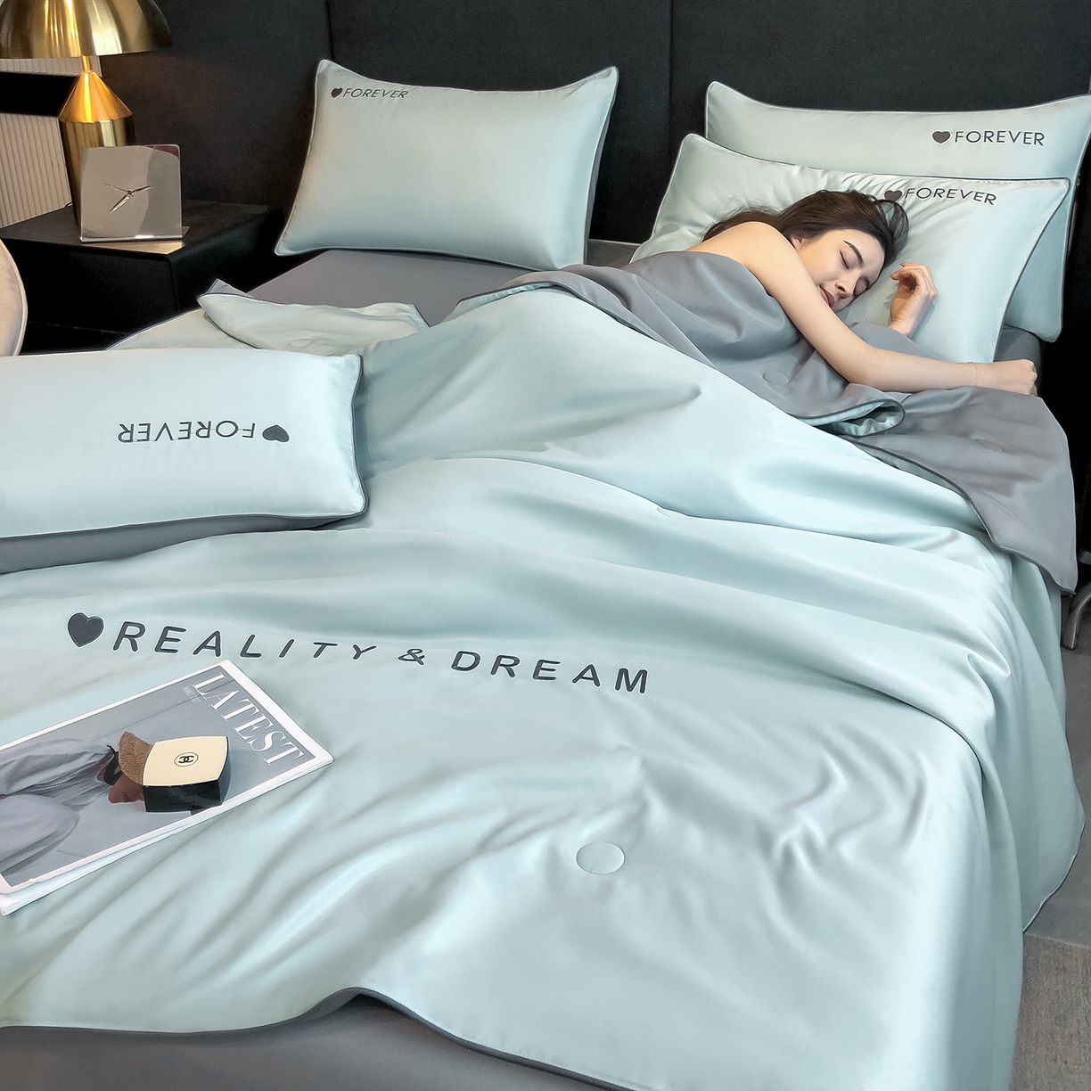 91家纺网 家纺一手货源 找家纺 （总）吾诺家居 2026新款双拼及羽毛刺绣夏被夏凉被空调被四件套-柔羽