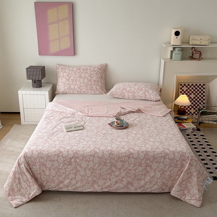 91家纺网 家纺一手货源 找家纺 HL原创 2026春夏新款双面小冰皮夏被夏凉被空调被 南法假日-粉