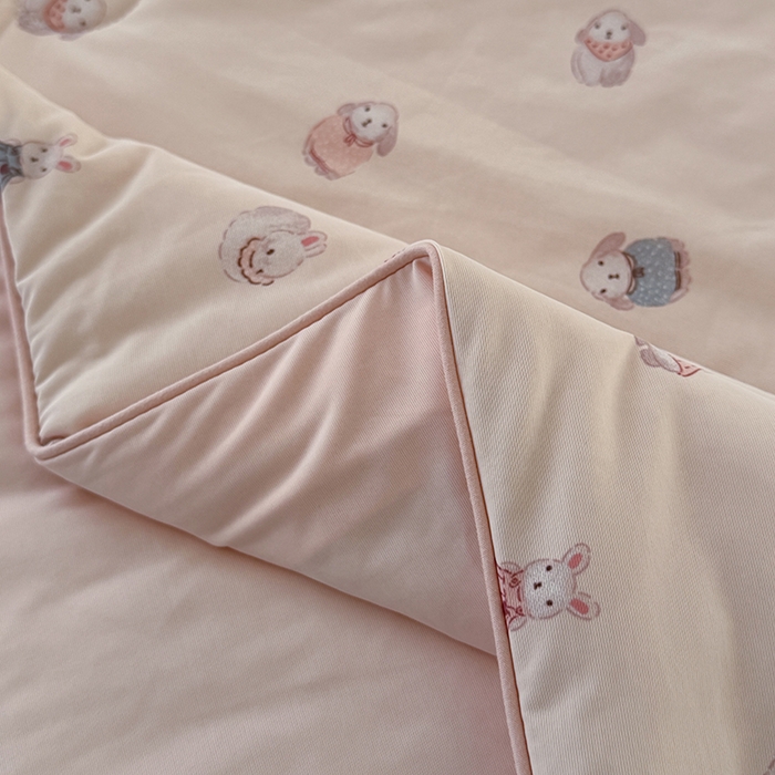 91家纺网 家纺一手货源 找家纺 HL原创 2026春夏新款双面小冰皮夏被夏凉被空调被 芭比兔-粉