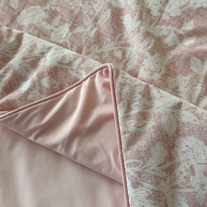 91家纺网 家纺一手货源 找家纺 HL原创 2026春夏新款双面小冰皮夏被夏凉被空调被 南法假日-粉