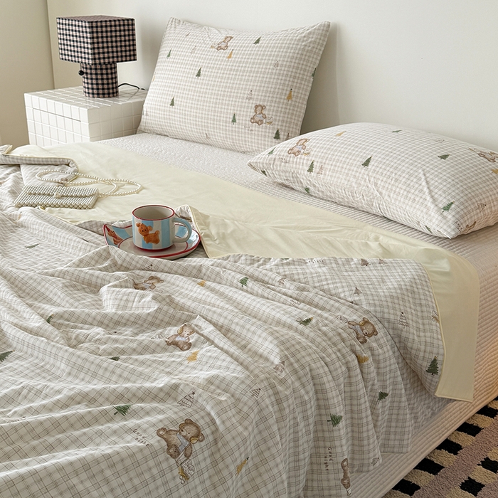 91家纺网 家纺一手货源 找家纺 HL原创 2026春夏新款双面小冰皮夏被夏凉被空调被 绿荫小熊