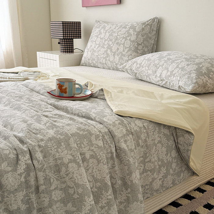 91家纺网 家纺一手货源 找家纺 HL原创 2026春夏新款双面小冰皮夏被夏凉被空调被 南法假日-绿