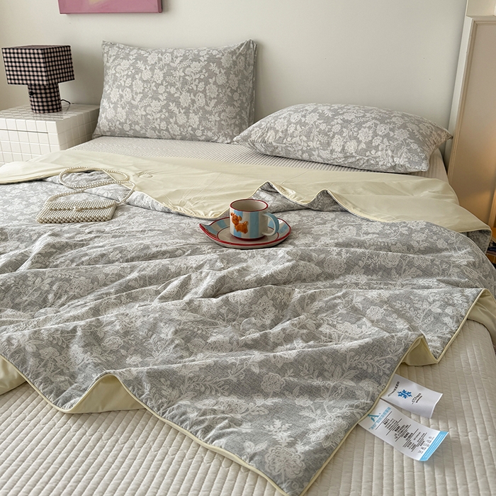 91家纺网 家纺一手货源 找家纺 HL原创 2026春夏新款双面小冰皮夏被夏凉被空调被 南法假日-绿