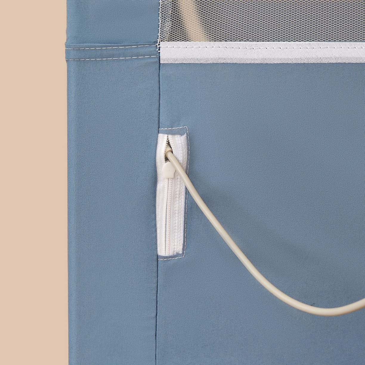 91家纺网 家纺一手货源 找家纺 （总）壹和 2026新款纯物理无涂层无覆膜款遮光防蚊学生坐床蚊帐（场景二）