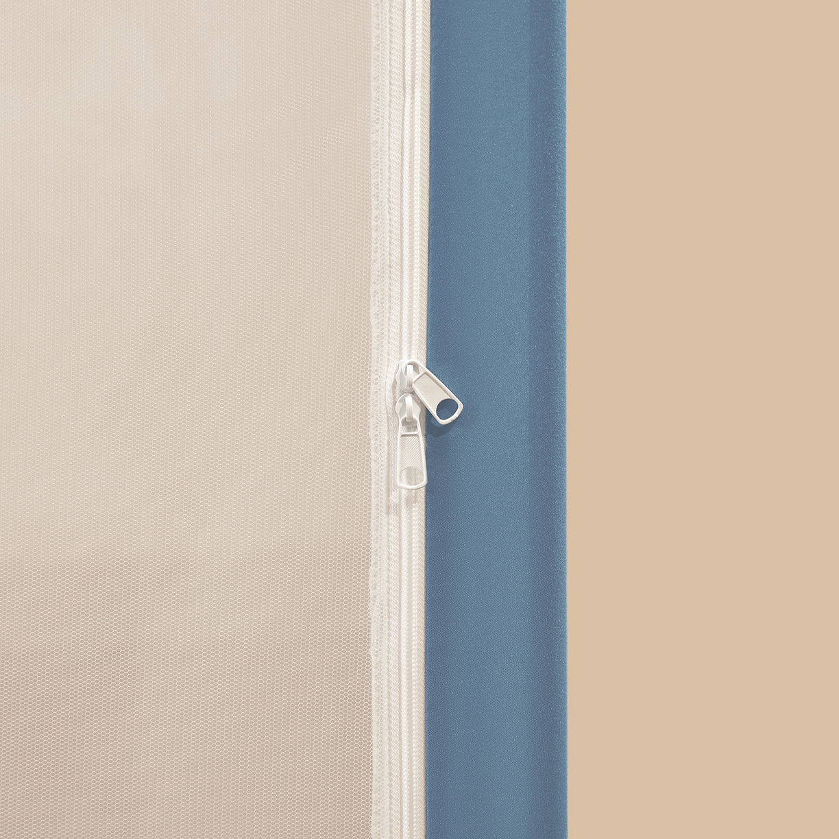 91家纺网 家纺一手货源 找家纺 壹和 2026新款纯物理无涂层无覆膜款遮光防蚊学生坐床蚊帐（场景二） 苍穹蓝