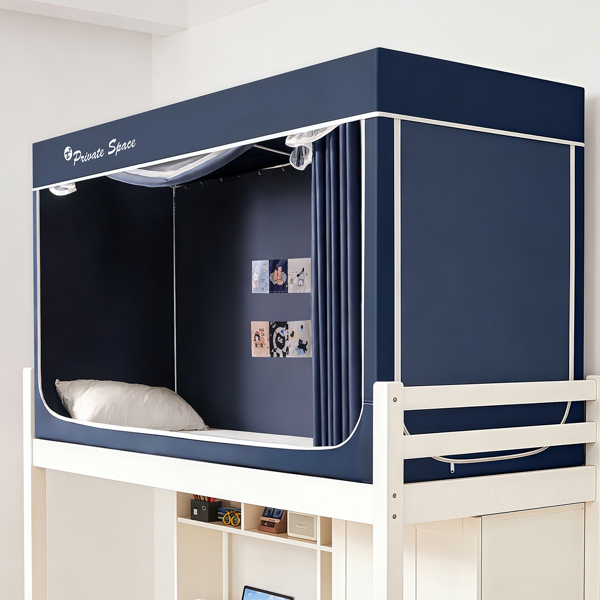 91家纺网 家纺一手货源 找家纺 壹和 2026新款纯物理无涂层无覆膜款遮光防蚊学生坐床蚊帐（场景二） 靛蓝