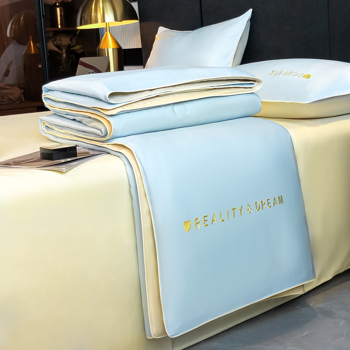 91家纺网 家纺一手货源 找家纺 （总）吾诺家居 2026新款双拼及羽毛刺绣夏被夏凉被空调被四件套-柔羽