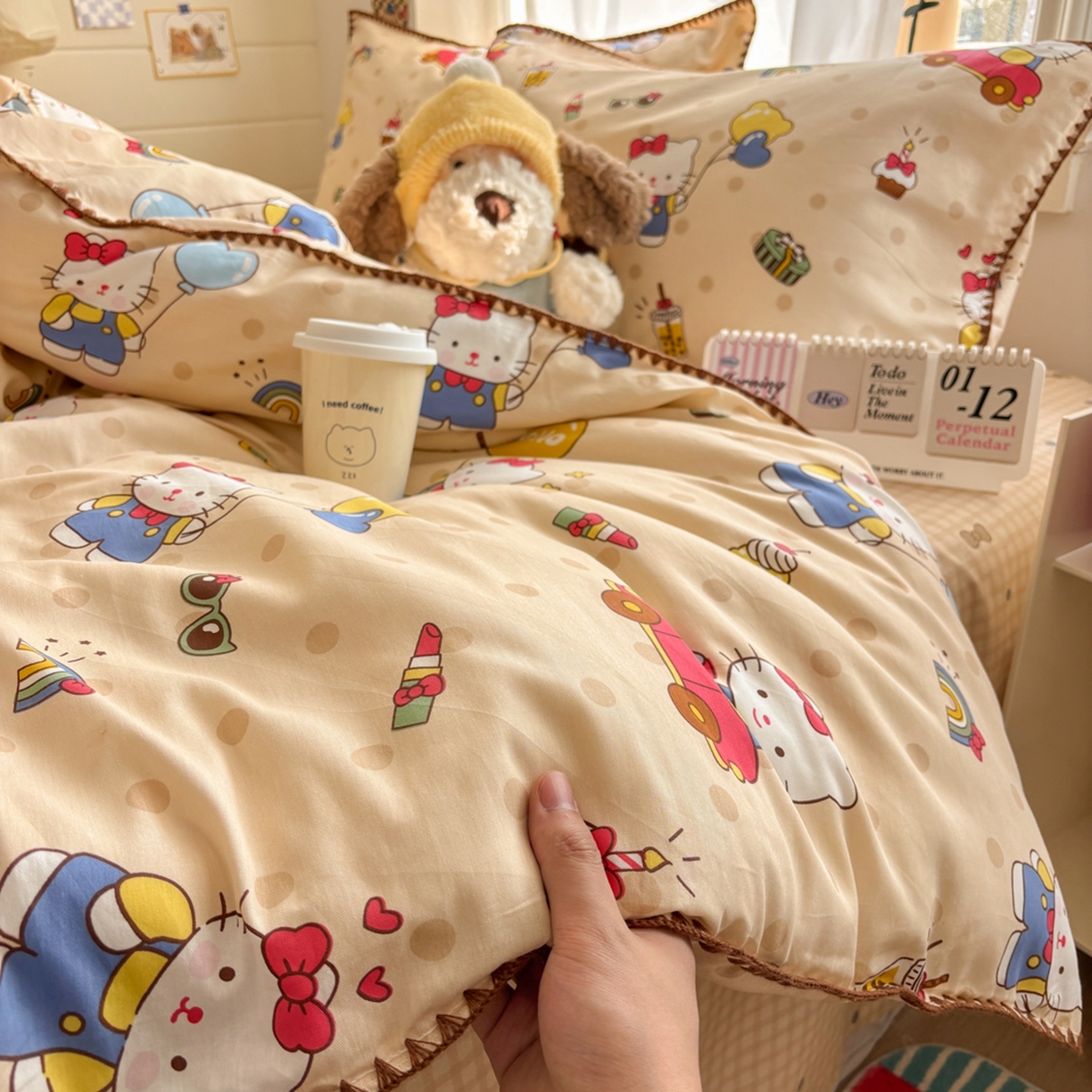 91家纺网 家纺一手货源 找家纺 慕尚家纺 2026春夏新款全棉纯棉印花三角针四件套 凯蒂猫