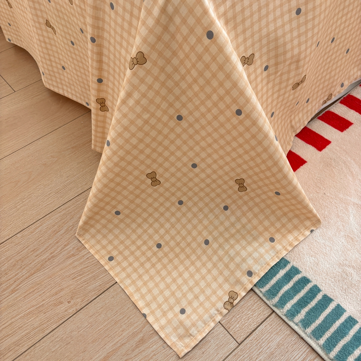 91家纺网 家纺一手货源 找家纺 慕尚家纺 2026春夏新款全棉纯棉印花三角针四件套 凯蒂猫