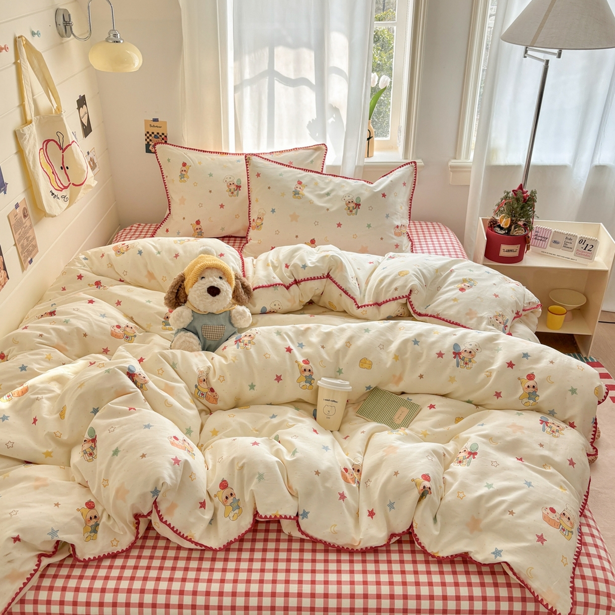 91家纺网 家纺一手货源 找家纺 慕尚家纺 2026春夏新款全棉纯棉印花三角针四件套 可爱星人