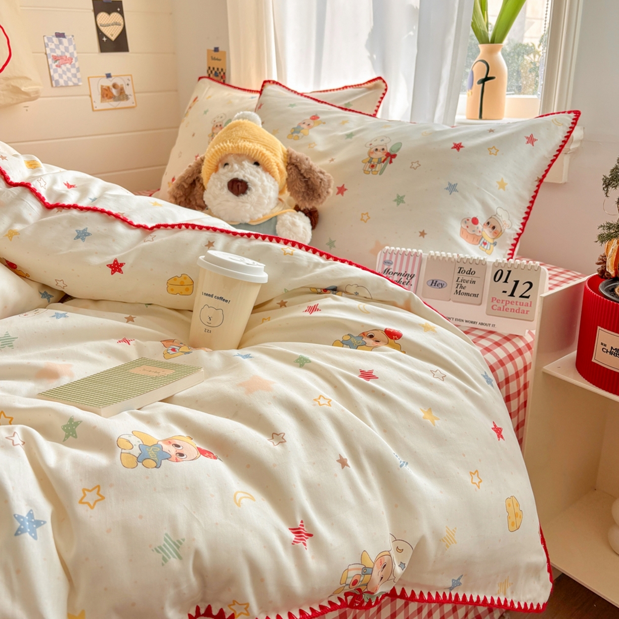 91家纺网 家纺一手货源 找家纺 慕尚家纺 2026春夏新款全棉纯棉印花三角针四件套 可爱星人