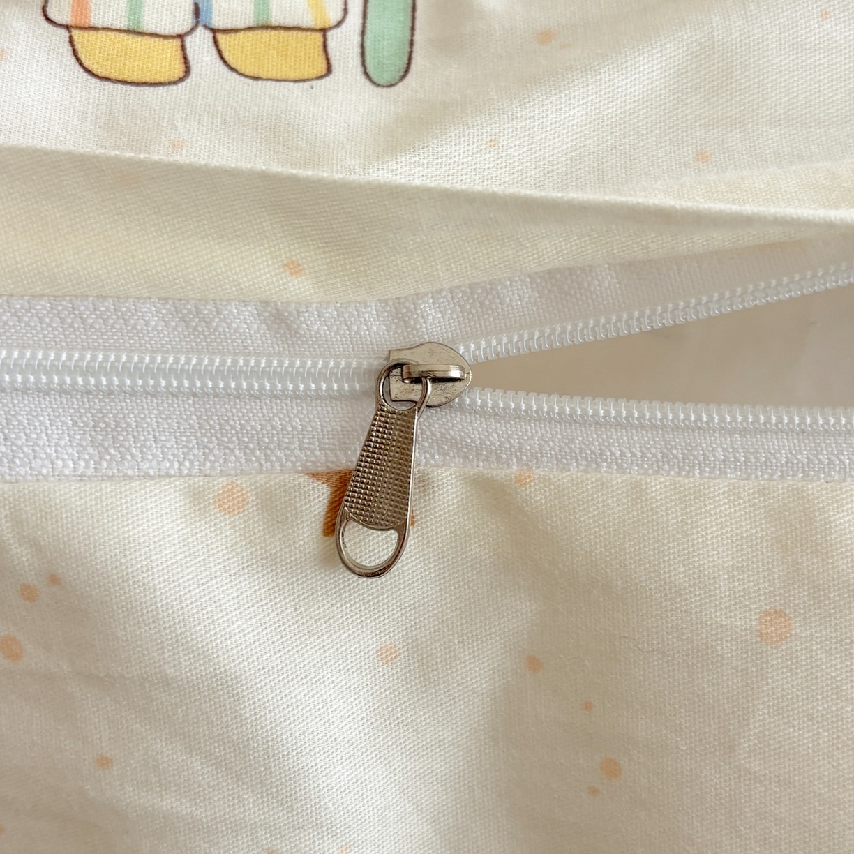 91家纺网 家纺一手货源 找家纺 慕尚家纺 2026春夏新款全棉纯棉印花三角针四件套 可爱星人