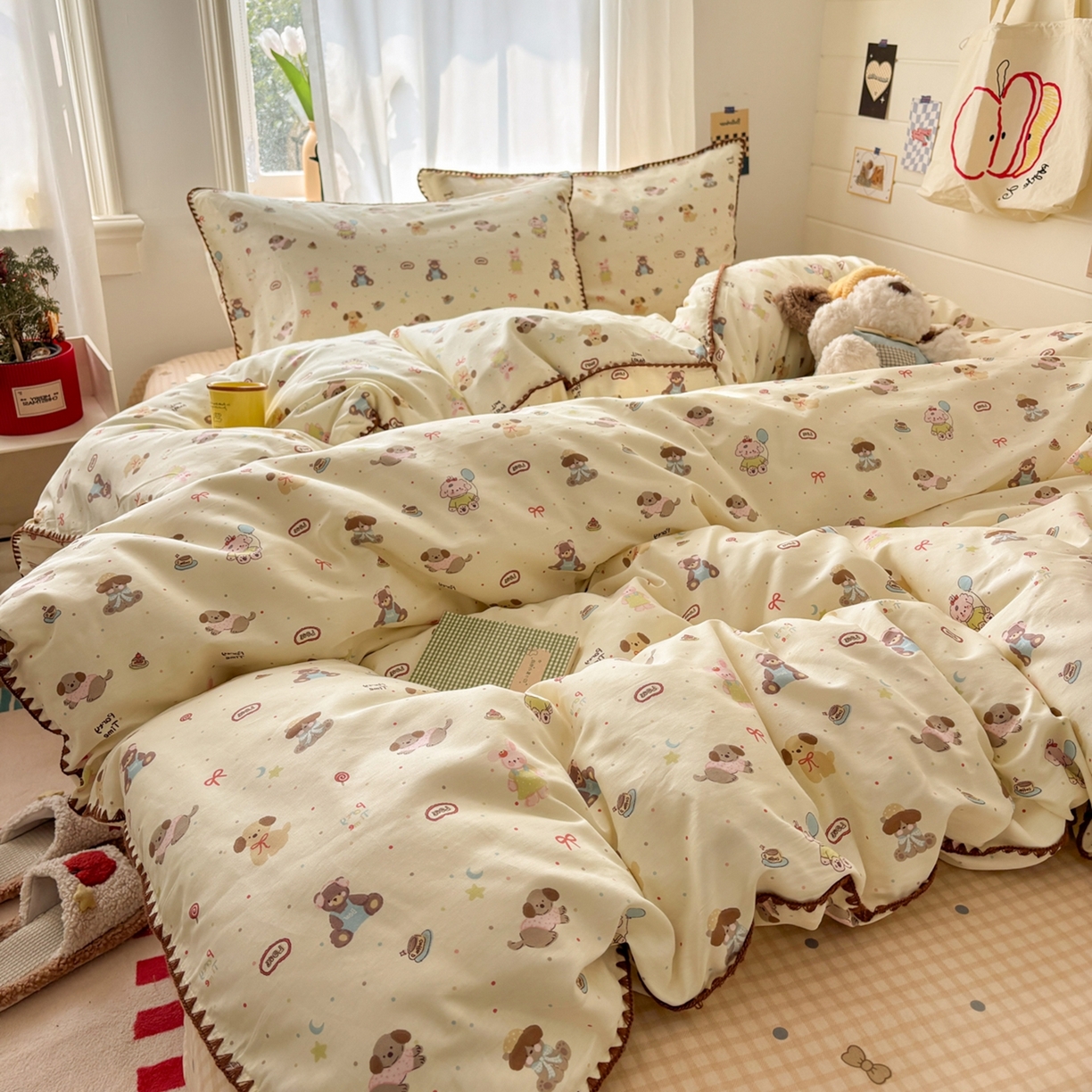 91家纺网 家纺一手货源 找家纺 慕尚家纺 2026春夏新款全棉纯棉印花三角针四件套 气球小狗