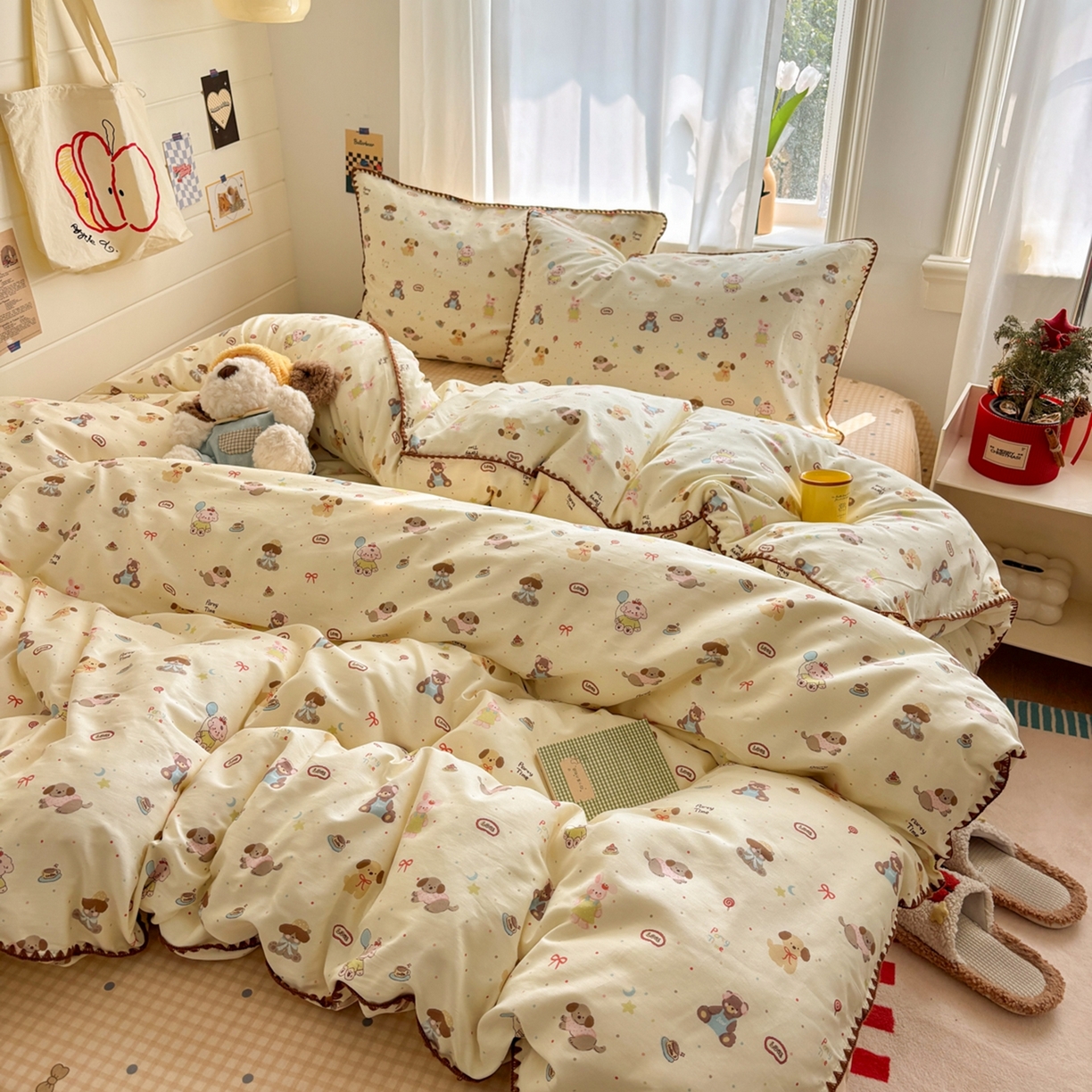 91家纺网 家纺一手货源 找家纺 慕尚家纺 2026春夏新款全棉纯棉印花三角针四件套 气球小狗