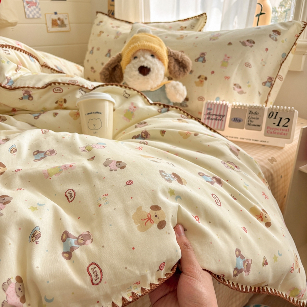 91家纺网 家纺一手货源 找家纺 慕尚家纺 2026春夏新款全棉纯棉印花三角针四件套 气球小狗