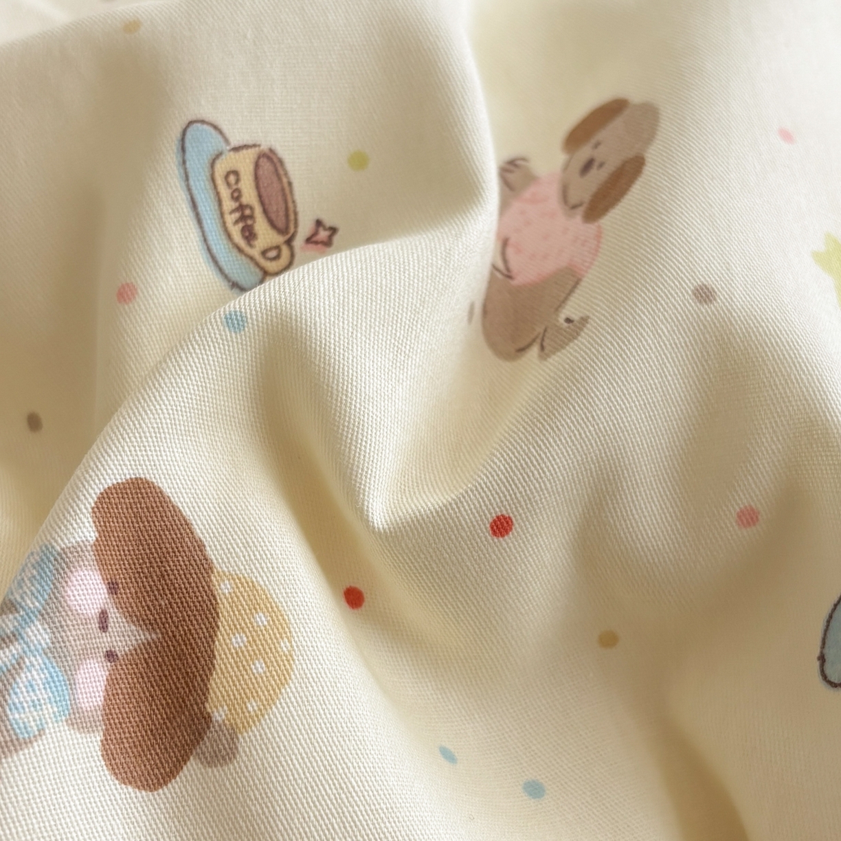 91家纺网 家纺一手货源 找家纺 慕尚家纺 2026春夏新款全棉纯棉印花三角针四件套 气球小狗