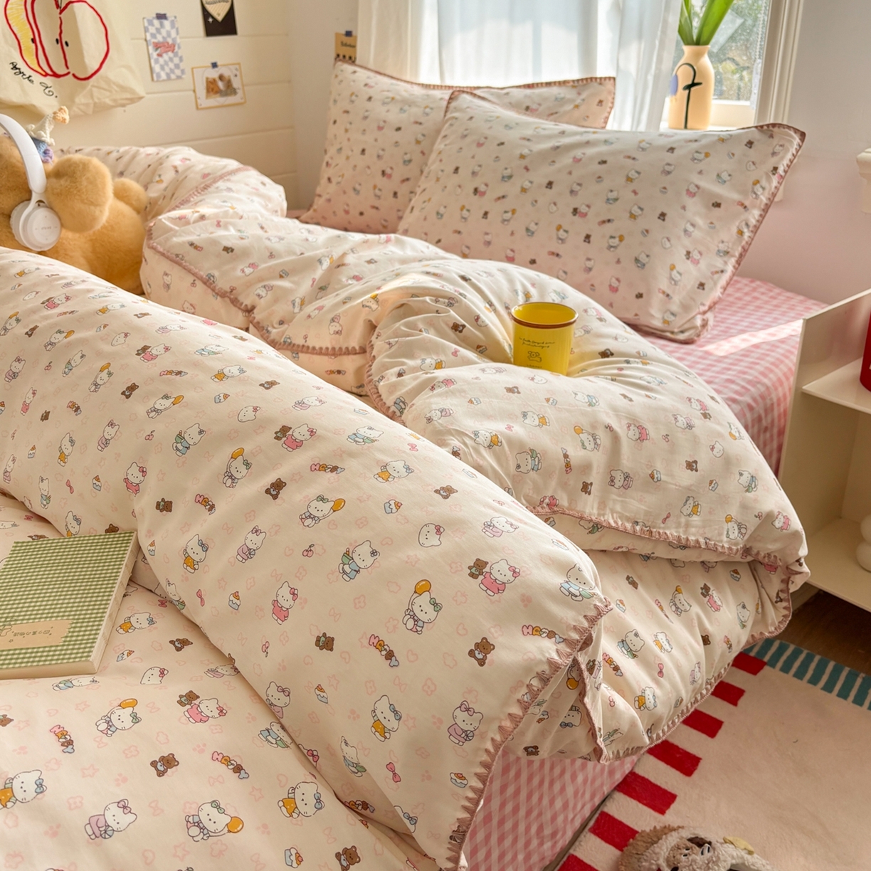 91家纺网 家纺一手货源 找家纺 慕尚家纺 2026春夏新款全棉纯棉印花三角针四件套 甜喵KT