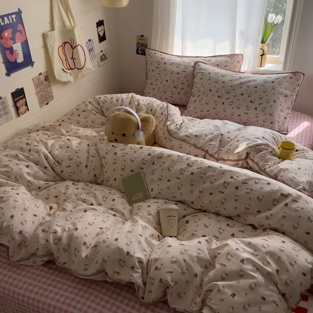 91家纺网 家纺一手货源 找家纺 慕尚家纺 2026春夏新款全棉纯棉印花三角针四件套 甜喵KT