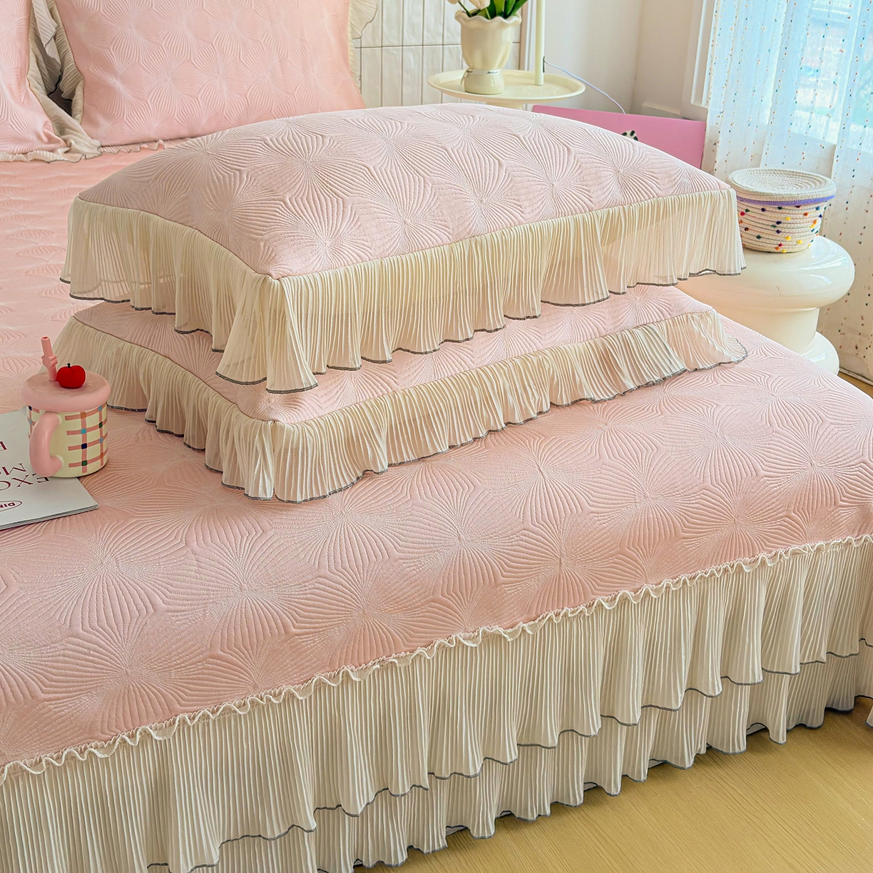 91家纺网 家纺一手货源 找家纺 锦格家纺 2026新款凉感丝网纱凉席夏被夏凉被空调被四件套 轻梦瑶-柔雾粉