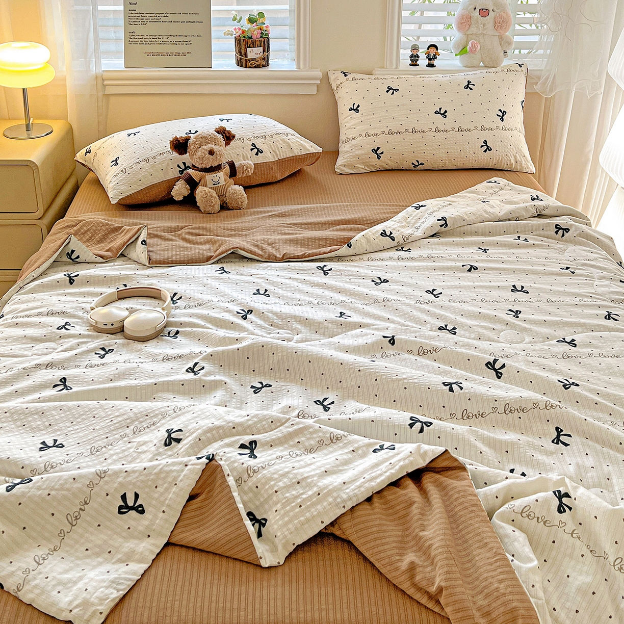 91家纺网 家纺一手货源 找家纺 王朝国际 2026新款A类彩竺棉印花夏被四件套 爱心蝶