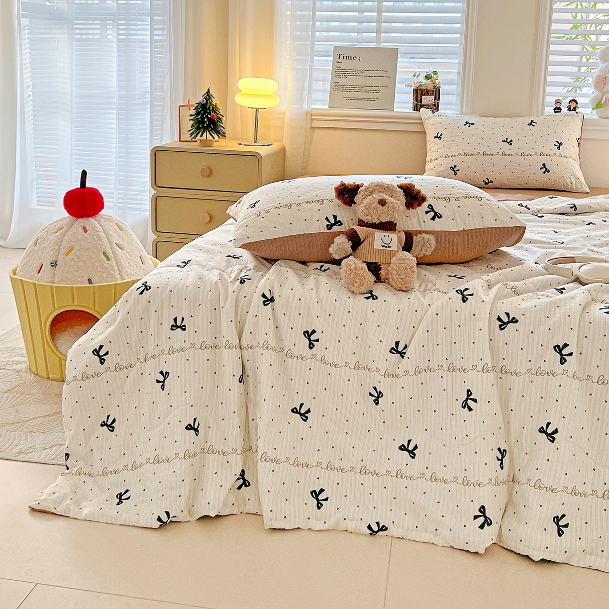 91家纺网 家纺一手货源 找家纺 王朝国际 2026新款A类彩竺棉印花夏被四件套 爱心蝶