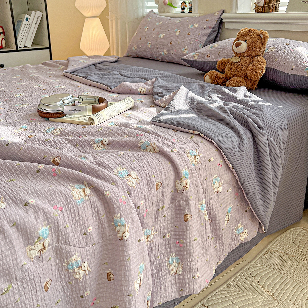 91家纺网 家纺一手货源 找家纺 王朝国际 2026新款A类彩竺棉印花夏被四件套 安妮兔