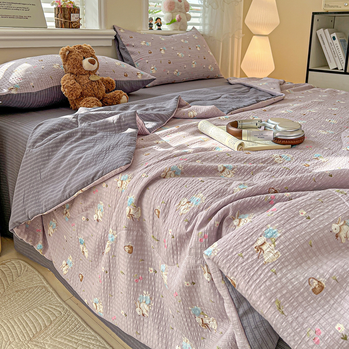 91家纺网 家纺一手货源 找家纺 王朝国际 2026新款A类彩竺棉印花夏被四件套 安妮兔