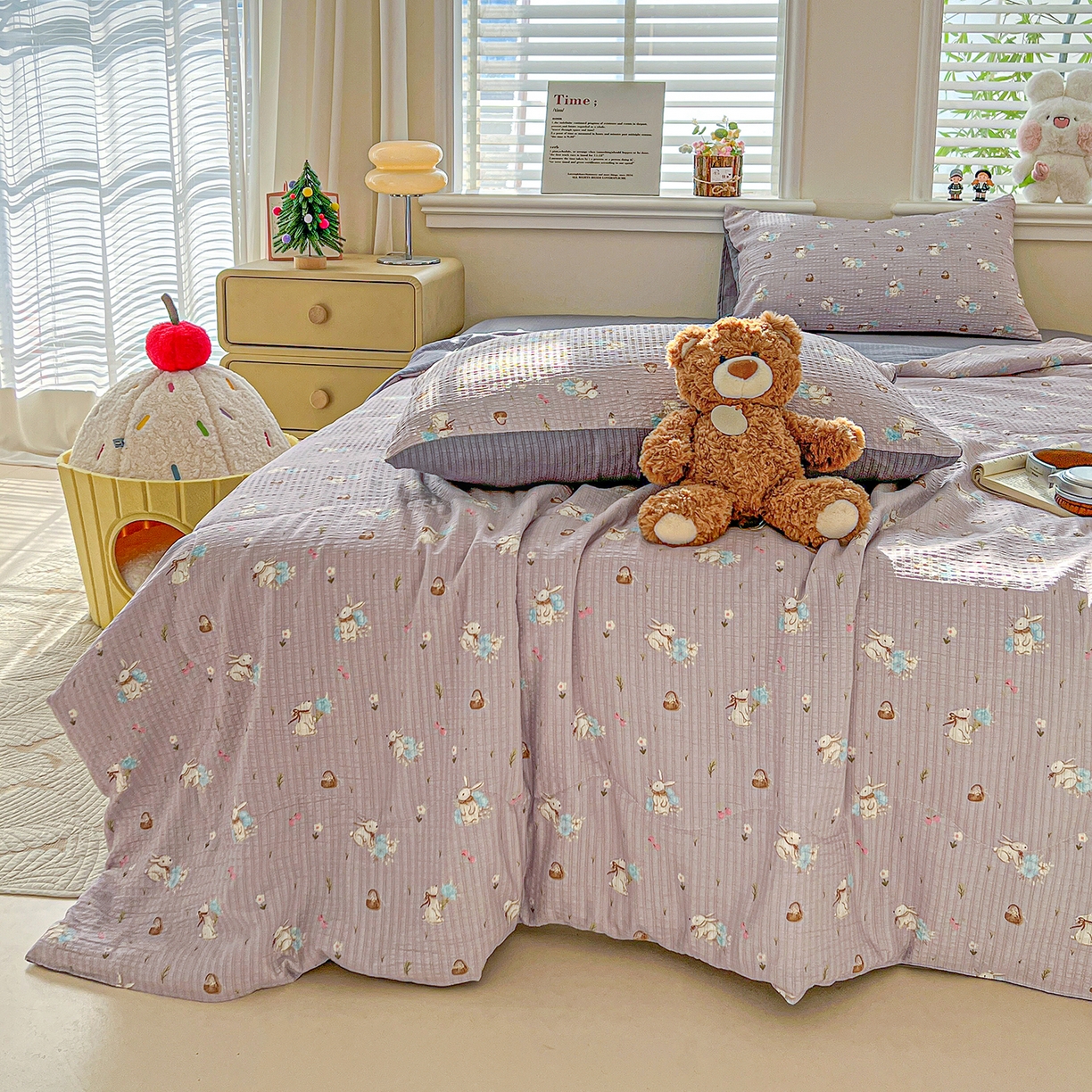 91家纺网 家纺一手货源 找家纺 王朝国际 2026新款A类彩竺棉印花夏被四件套 安妮兔