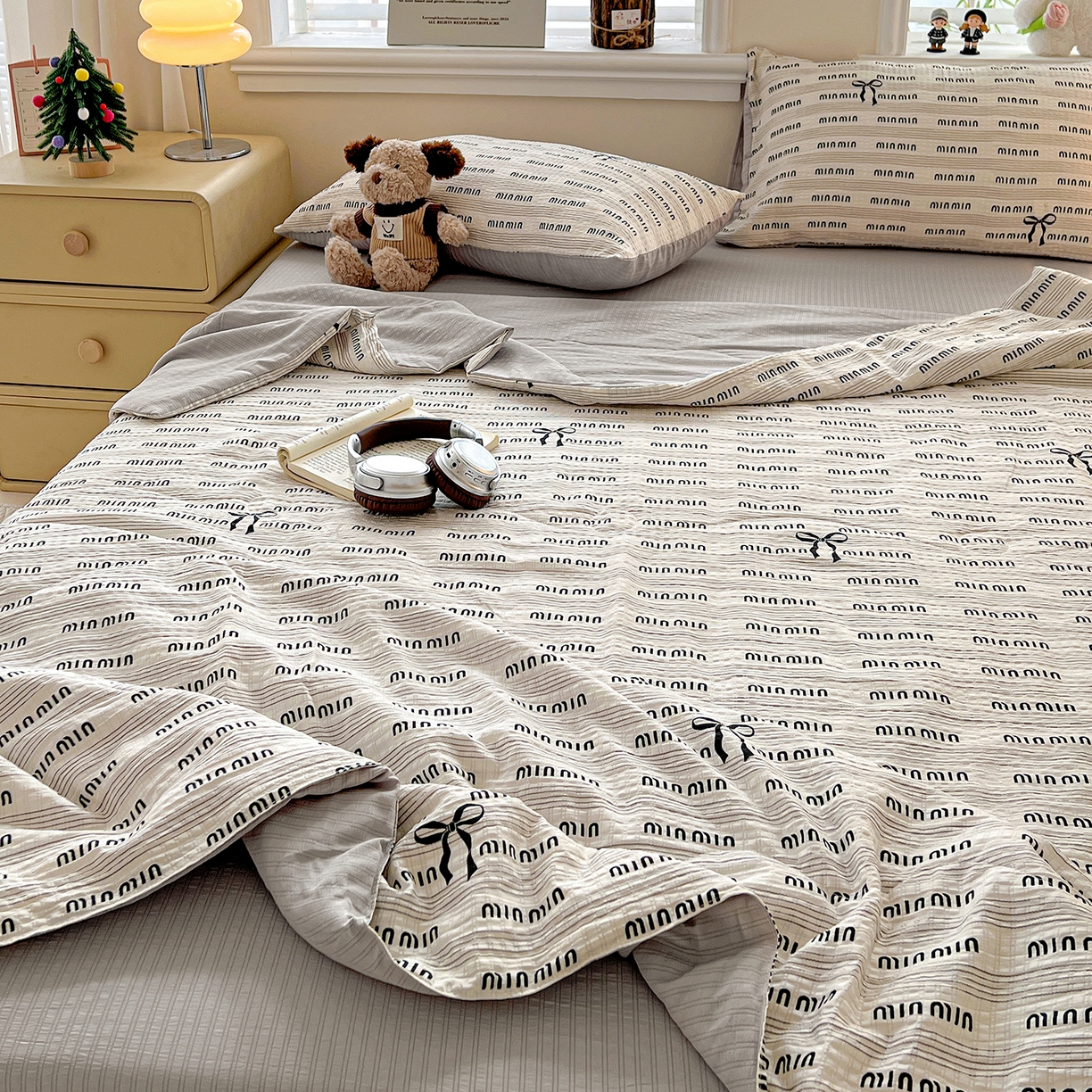 91家纺网 家纺一手货源 找家纺 王朝国际 2026新款A类彩竺棉印花夏被四件套 蝴蝶结