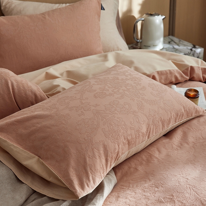 91家纺网 家纺一手货源 找家纺 沐珩家纺 2026新款全棉纯棉提花大雁纹磨毛四件套人字纹四件套（欧式茛苕纹） 茛苕纹-可可棕