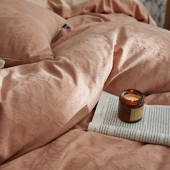 91家纺网 家纺一手货源 找家纺 沐珩家纺 2026新款全棉纯棉提花大雁纹磨毛四件套人字纹四件套（欧式茛苕纹） 茛苕纹-可可棕