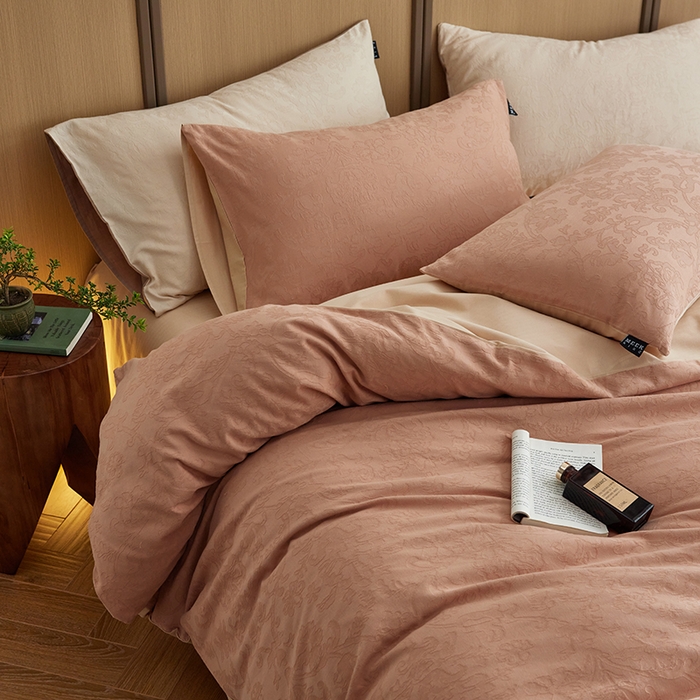 91家纺网 家纺一手货源 找家纺 沐珩家纺 2026新款全棉纯棉提花大雁纹磨毛四件套人字纹四件套（欧式茛苕纹） 茛苕纹-可可棕