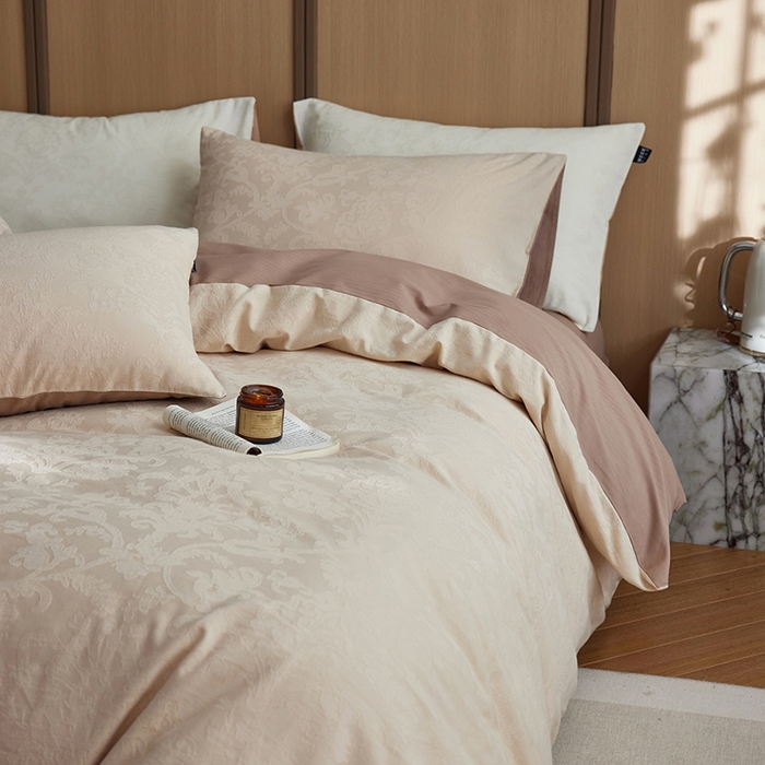 91家纺网 家纺一手货源 找家纺 沐珩家纺 2026新款全棉纯棉提花大雁纹磨毛四件套人字纹四件套（欧式茛苕纹） 茛苕纹-暖米咖