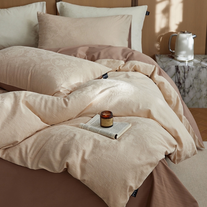 91家纺网 家纺一手货源 找家纺 沐珩家纺 2026新款全棉纯棉提花大雁纹磨毛四件套人字纹四件套（欧式茛苕纹） 茛苕纹-暖米咖