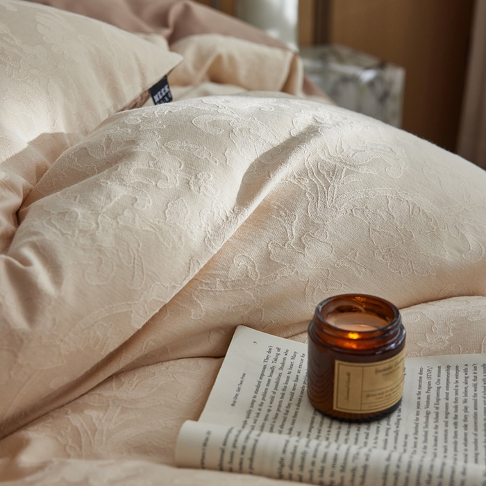 91家纺网 家纺一手货源 找家纺 沐珩家纺 2026新款全棉纯棉提花大雁纹磨毛四件套人字纹四件套（欧式茛苕纹） 茛苕纹-暖米咖