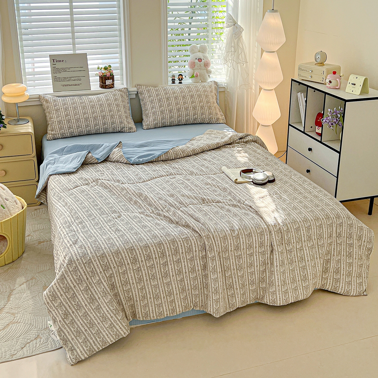 91家纺网 家纺一手货源 找家纺 王朝国际 2026新款A类彩竺棉印花夏被四件套 蓝墨