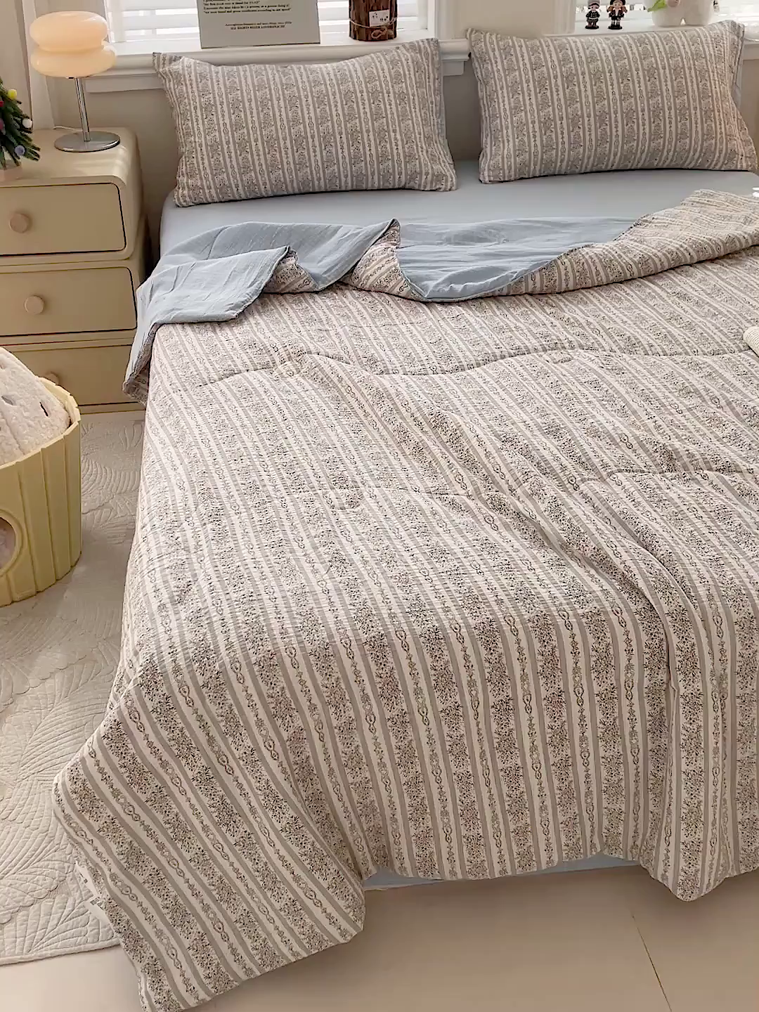 91家纺网 家纺一手货源 找家纺 王朝国际 2026新款A类彩竺棉印花夏被四件套 蓝墨