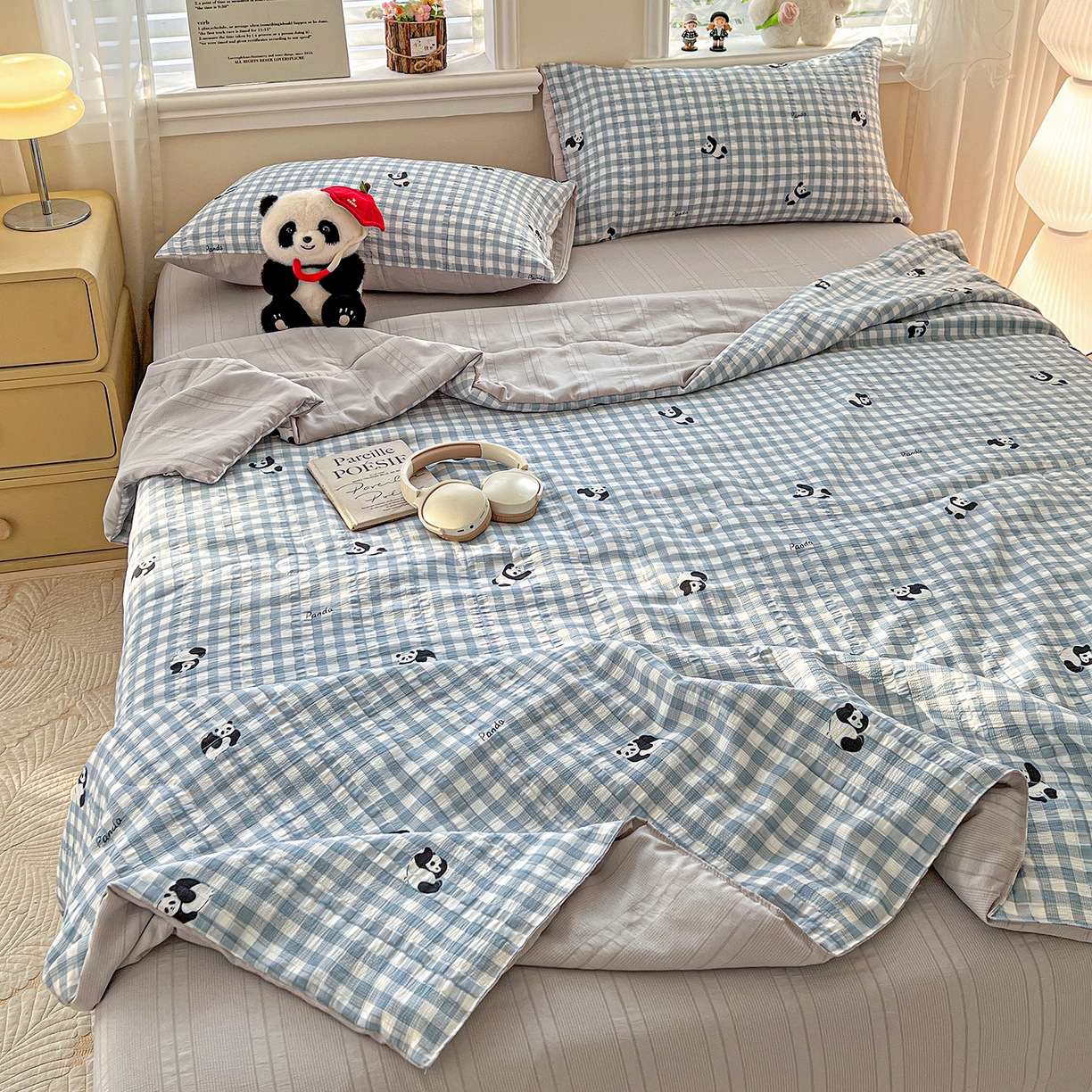 91家纺网 家纺一手货源 找家纺 王朝国际 2026新款A类彩竺棉印花夏被四件套 蓝胖子