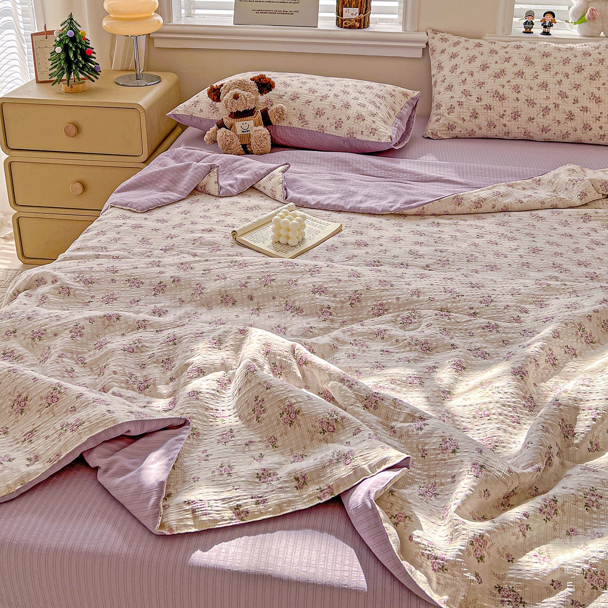 91家纺网 家纺一手货源 找家纺 王朝国际 2026新款A类彩竺棉印花夏被四件套 莫奈紫